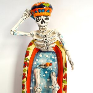 Baño Figurine
